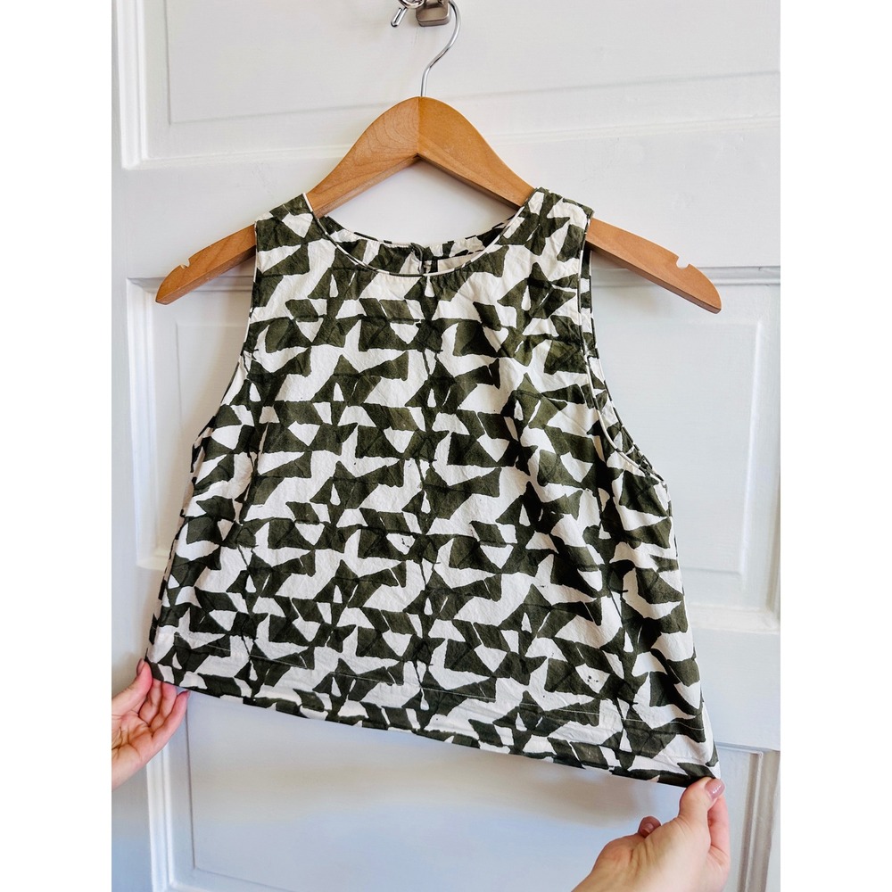 MIRTH Geometric Triangle Print Boxy Sleeveless Crop Top Green White XS